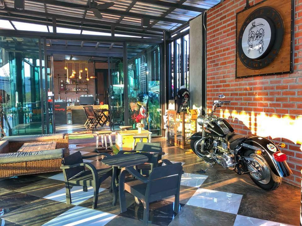 Kondee Cino Cafe & Glamping Hotel เขาค้อ ภายนอก รูปภาพ